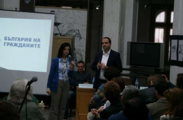 На България е необходим голям индустриален проект, според Меглена Кунева