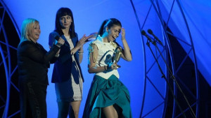 Дивна грабна наградата за БГ Дебют на БГ радио