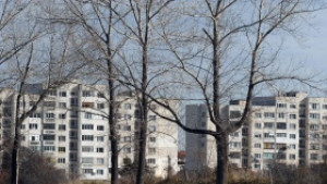 Пазарните цени на жилищата са се понижили в началото на