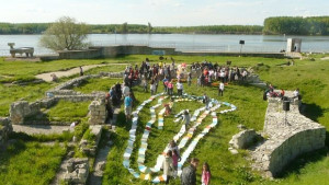 Силистренци изписаха 150метров читателски дневник