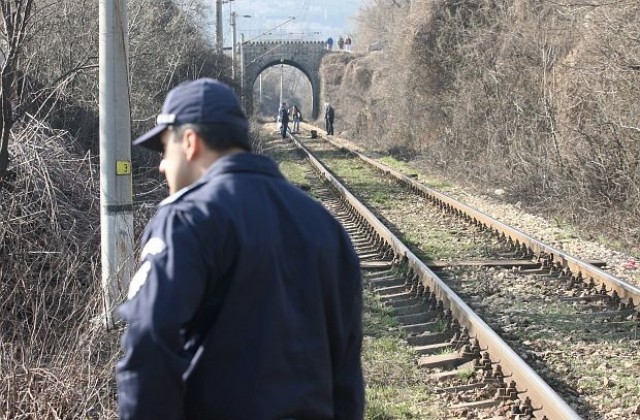 Влак блъсна жена в района на „Захарна фабрика”