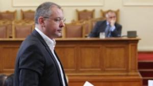 Станишев Правителството скри основните данни по проекта Белене