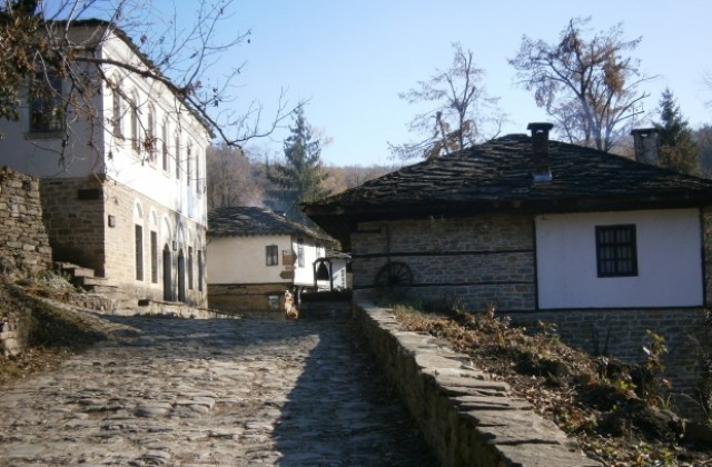 Предимно слънчево