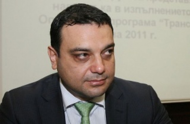 Държавата насърчава навлизането на електромобили, обяви Московски