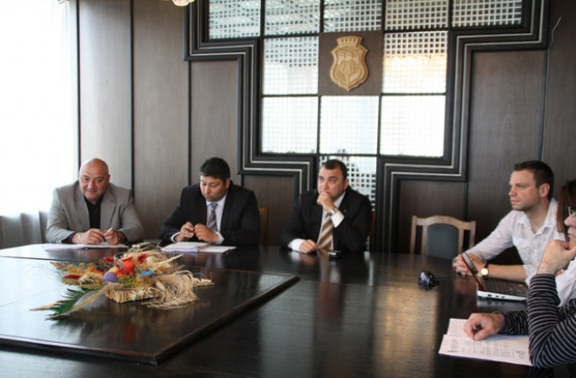 Бизнес и институции обновяват пешеходни пътеки във Видин