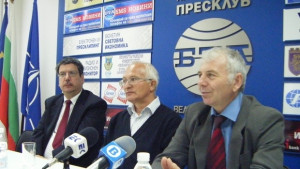 Световноизвестни професори по математика и физика с лекции във ВТУ