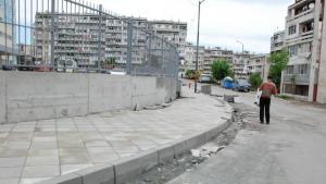 В Меден рудник стъпват по нови тротоари