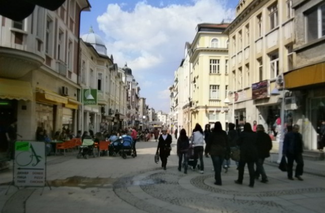 Населението на България е 7 327 224 души към края на 2011-а