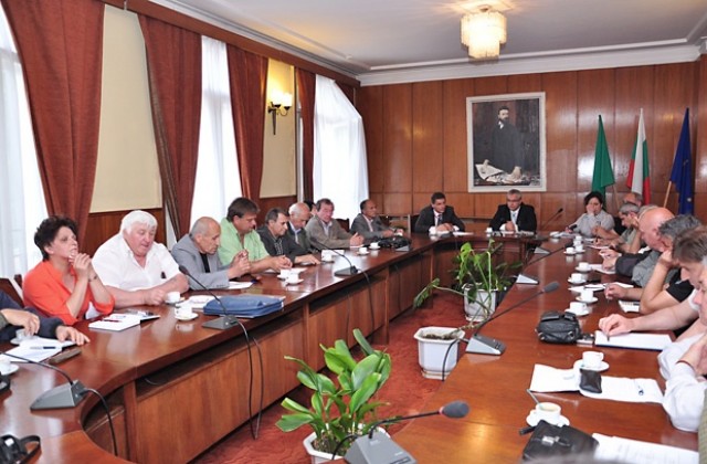 Ток, вода и почистване - основни теми за селата