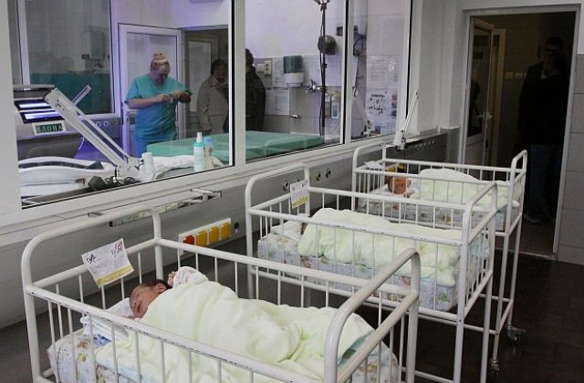 Кюстендилска област и София-град са с най-ниска детска смъртност