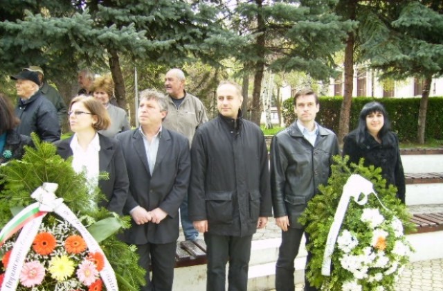 Панихида в Клисура и възстановка на Априлското въстание в Копривщица