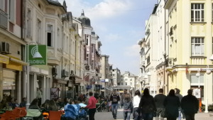 Вдигат минималната заплата с 20 лева