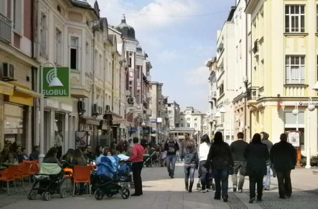 Вдигат минималната заплата с 20 лева