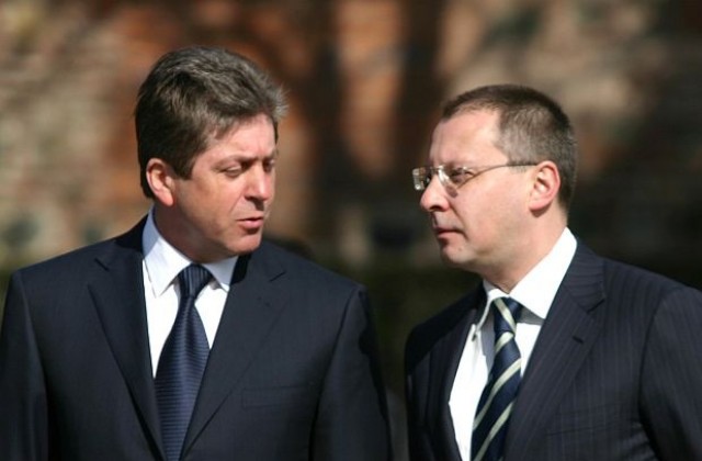 Станишев води пред Първанов за лидер на БСП