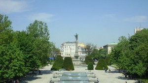 Лазерно шоу улични артисти и БТР за празника на Русе