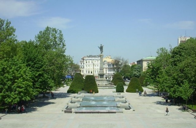 Лазерно шоу, улични артисти и Б.Т.Р за празника на Русе