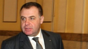 Ще търсят начин за стимули на служители при изнасяне на