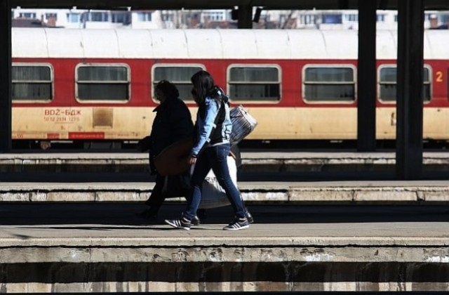 Влак премаза жена на гарата във Варна