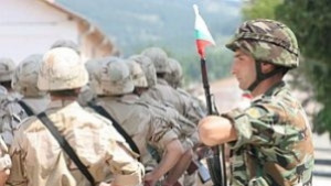 Посрещат военните от 11та рота за охрана на летище Кандахар