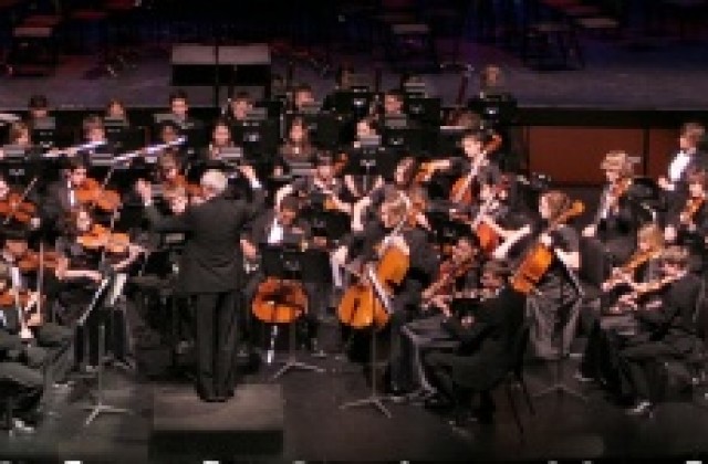 Оркестър от Колорадо Спрингс представя световна премиера на Прабългари