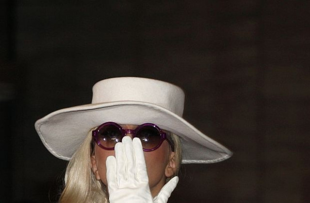 Лейди Гага е в траур след раздялата с Тейлър Кини