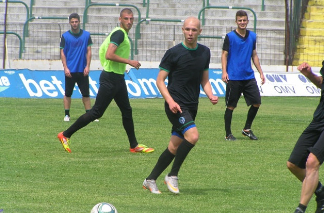 Ивелин Янев в групата на Черно море за мача с Берое