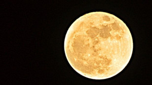 Супер Луна и падащи звезди за Гергьовден