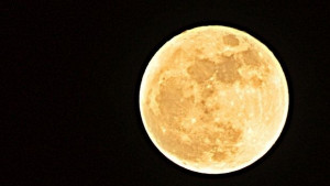 Супер Луна и падащи звезди за Гергьовден