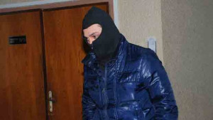 Издирват монтански подземен бос