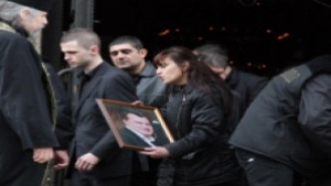 Ева Михова няма да бъде погребана при съпруга си но