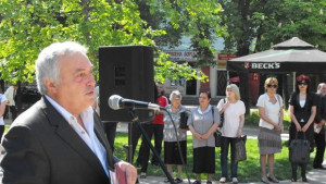 В Търговище вдигнаха Вълшебната завеса