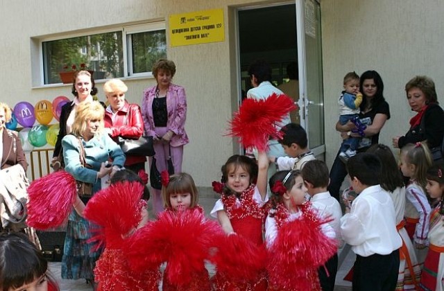 БСП искат Фандъкова и Борисов да поемат отговорност за кризата с местата в детските градини