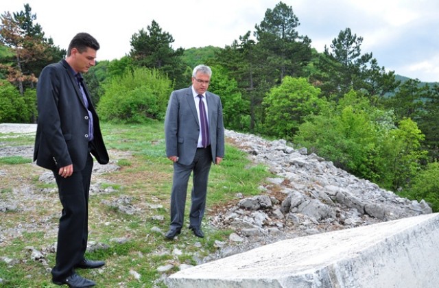 Започна почистване в местността „Околчица