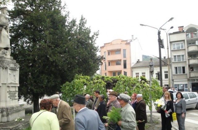 Ветераните от войната и ГЕРБ-Габрово отбелязаха 9 май