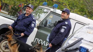 Столични полицаи откриха 490 000 къса контрабандни цигари