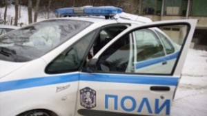 Спряха автомобил с фалшива регистрационна табела
