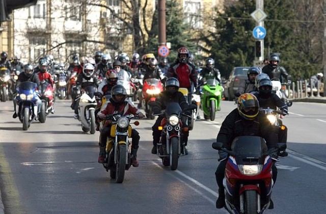 130 мотористи на час нарушават забраната за движение по Цариградско шосе