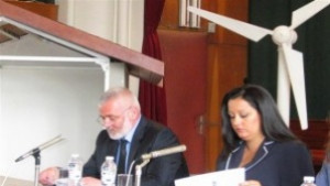 Министър Лиляна Павлова Ще забраним санирането на парче