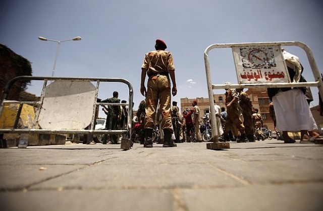 Йеменската армия засилва настъплението срещу екстремистите