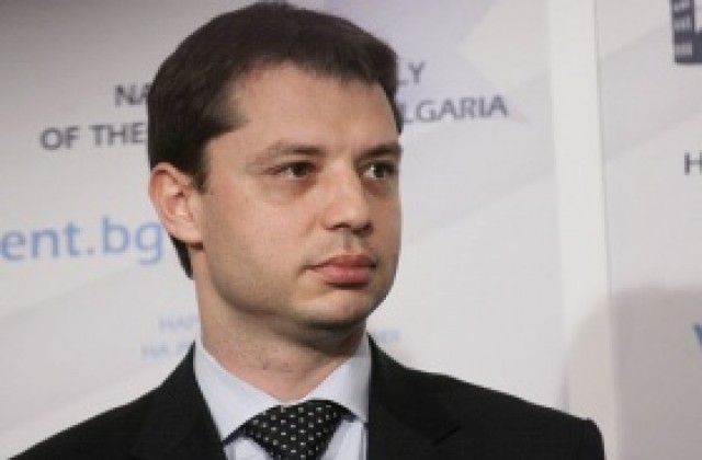 Добрев: В Слънчев бряг няма да бъдат слагани бариери