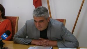 Oбластният управител не се притеснява от обвиненията на депутати