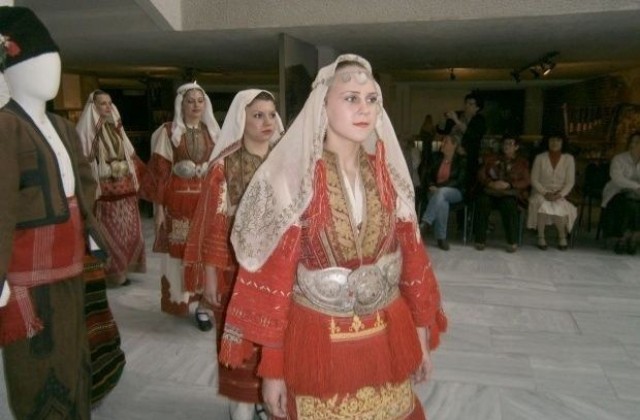 Момина руба за 60-годишния юбилей на благоевградския музей