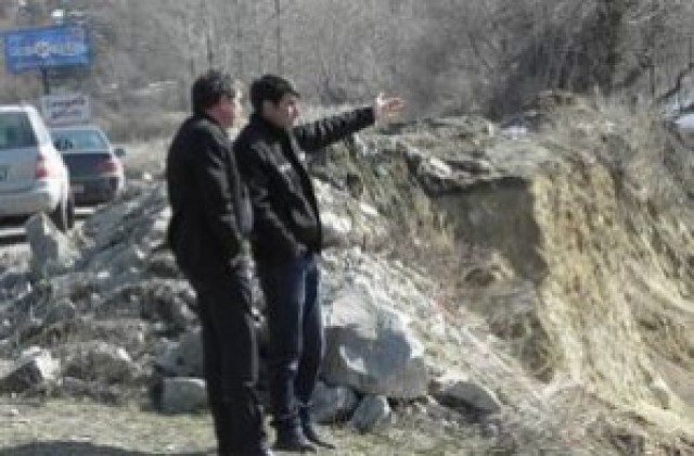 Разлив в „Стомана Индъстри” замърси река Струма край Перник