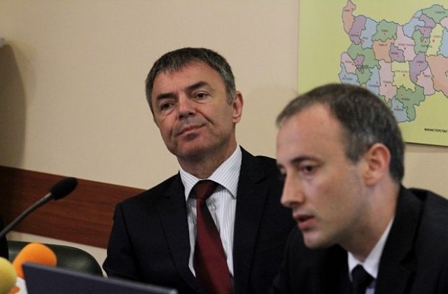 Наложеното зубрене е големият грях на системата към учениците у нас
