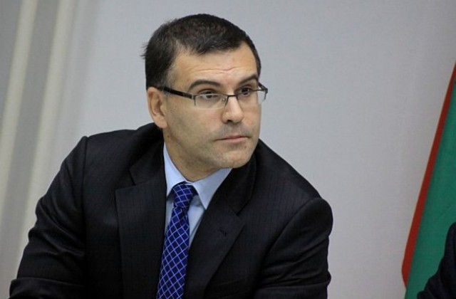 България очаква да въведе еврото до 2-3 години, заяви Симеон Дянков пред Ройтерс