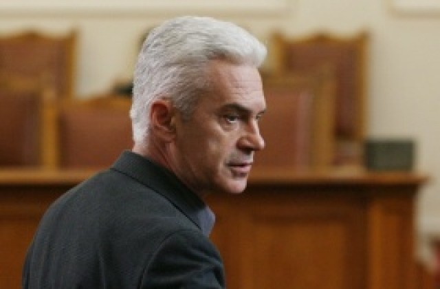 Сидеров отново атакува плоския данък