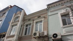 Маси за сервиране само от дясно по Главната