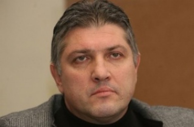 Влади Калинов: Сградите понесоха учудващо добре труса