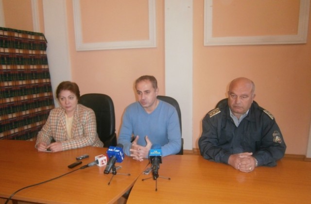 Кметът Паунов: Хората трябва да са спокойни