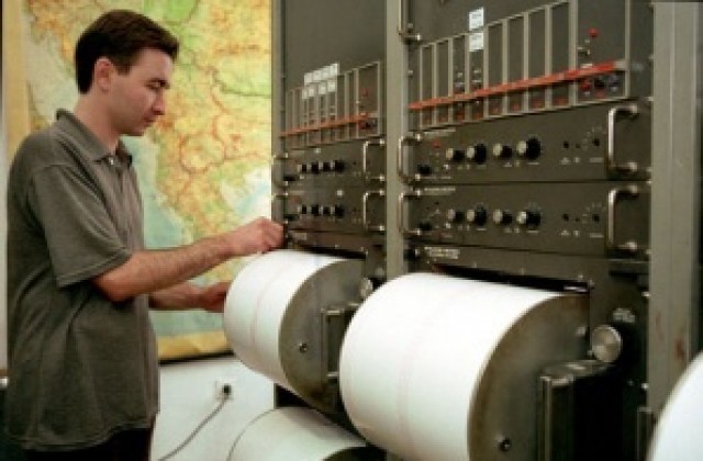 КАКВО ДА ПРАВИМ ПРИ ЗЕМЕТРЕСЕНИЕ?